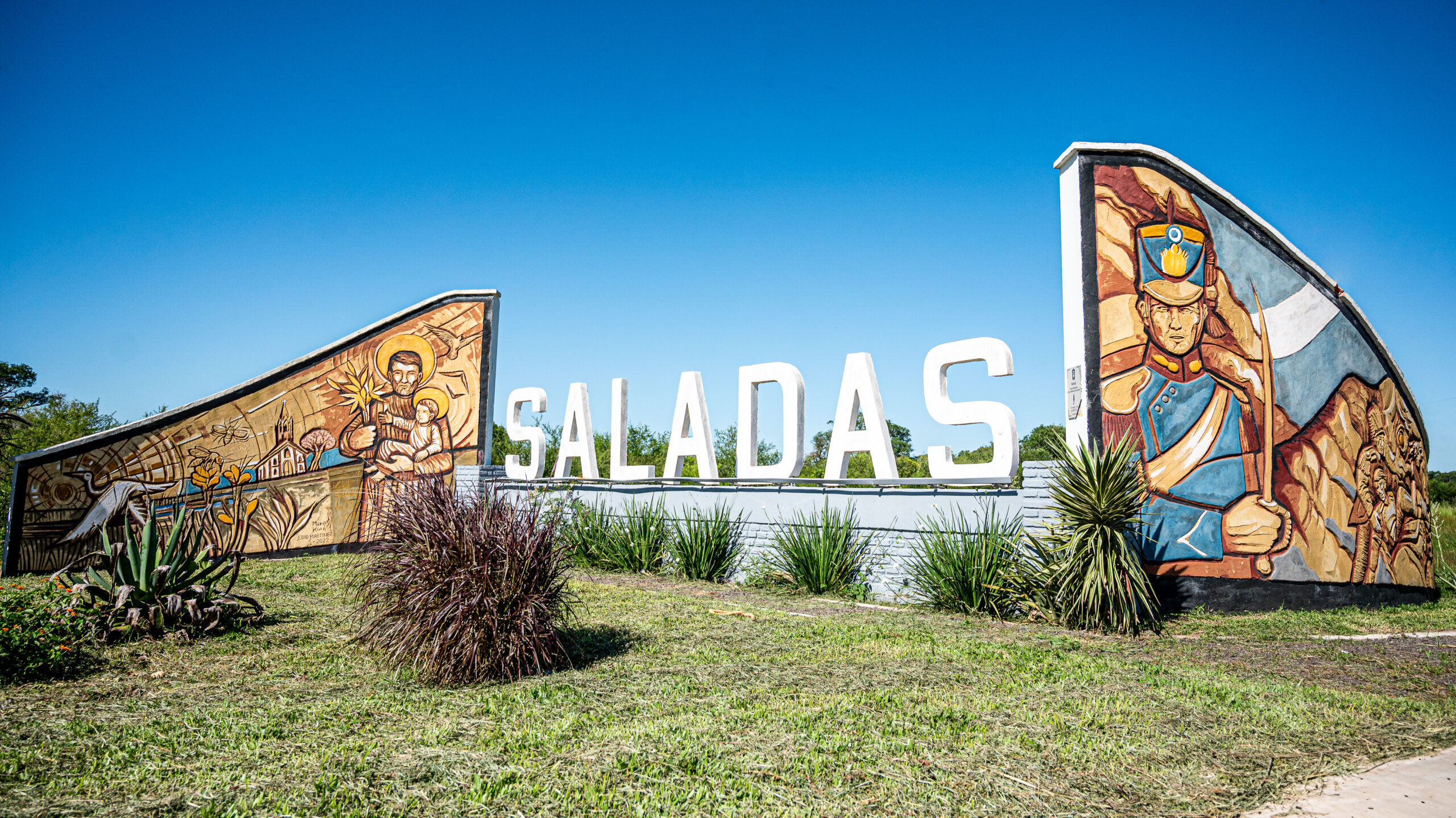 Portal de acceso de Saladas Corrientes